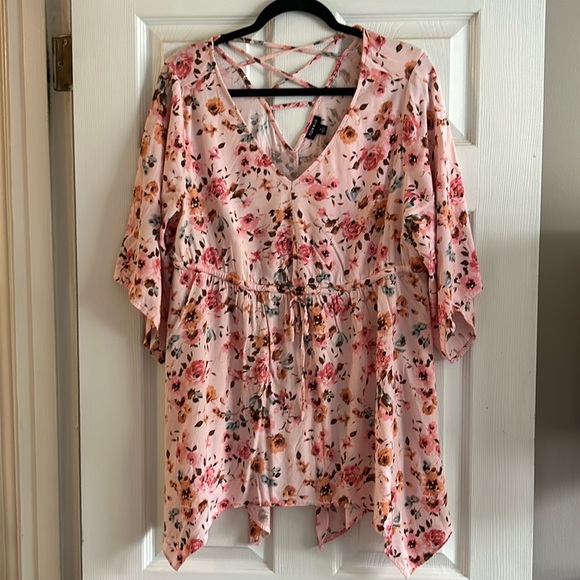 Torrid Pink Ffloral 1X - Picture 4 of 5
